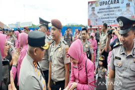 Polda Kalsel naikkan pangkat 724 personel di HUT ke-79 Bhayangkara