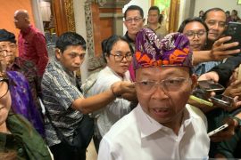 Gubernur Bali tolak keinginan DPRD buat legalkan sabung ayam
