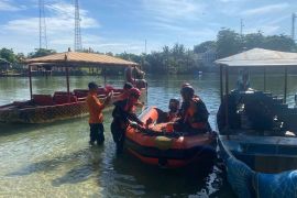 Basarnas evakuasi dua jenazah anak hilang terseret arus di Aceh Besar