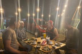 Legislator Balangan nikmati suasana santai bersama Kapolsek Awayan