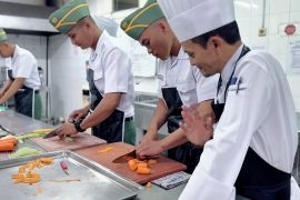 Perkuat program MBG, Poltekpar NHI Bandung latih SPPI