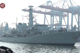 Kapal Perang Inggris HMS Richmond sandar di Jakarta