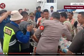 Polisi yang ditembak KKB usai tolong korban laka dirujuk ke Jakarta - VIDEO