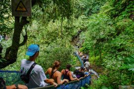 Wamenpar pastikan air terjun Coban Sewu bebas pungli