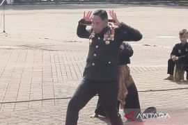 Hari Bhayangkara ke-79, Kapolda Banten atraksi debus