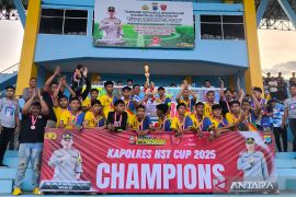SMAN 3 Barabai juarai sepak bola Kapolres HST Cup 2025