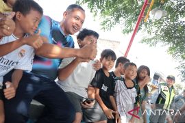 Pemkot Bekasi bangun taman hasil revitalisasi eks bangunan liar yang telah dibongkar