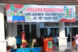 Wabup Belitung jadi inspektur upacara HJKT Ke-187