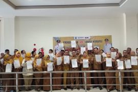 Diskominfo Probolinggo teken pakta integritas untuk cegah korupsi