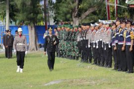 Bupati Majene beri penghargaan sembilan personel Satreskoba