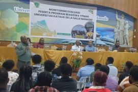 YPMAK ajak peserta beasiswa manfaatkan fasilitas pendidikan