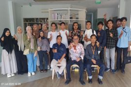 Kantor BEI Jateng I - ANTARA Jateng gelar Sekolah Pasar Modal saat liburan