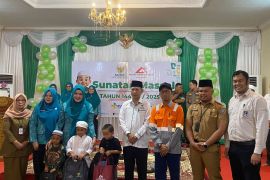 Ratusan anak ikuti sunatan massal kolaborasi Baznas-PKK HSS dan PT AGM