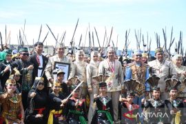 Tari Mandau Kolosal Pulang Pisau pecahkan rekor dunia