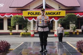 69 personel polres Langkat naik pangkat