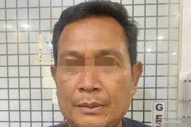 Polisi tangkap pria yang pamerkan senjata api  jenis airsoftgun di Depok
