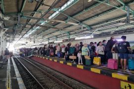 KAI Daop 6 Yogyakarta amankan barang tertinggal penumpang KA dengan taksiran bernilai puluhan juta