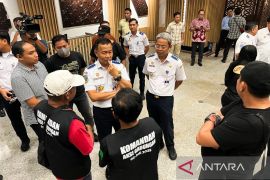 Kemenhub serap aspirasi pengemudi truk soal perlindungan-revisi UULAJ