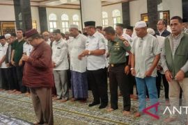 Pemkab Malra shalatkan jenazah mahasiswa UGM yang  tenggelam