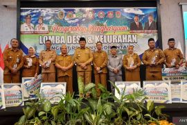 Gubernur tekankan kepala desa di Gorontalo memperhatikan kebersihan