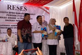 DKP Garut menyalurkan 1,5 ton beras untuk korban banjir