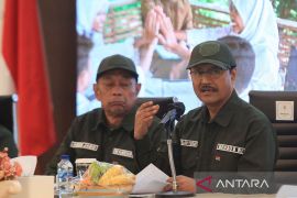 All Sekolah Rakyat to use tablets for learning: minister