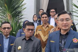 Gubernur Andra Soni apresiasi peran sosial Karang Taruna