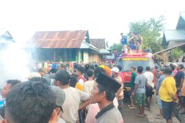 Sebanyak 14 unit rumah di Sape Bima terbakar
