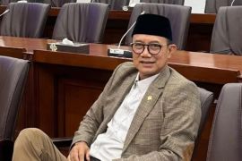 Kanang nilai PT Telkom harus miliki strategi hadapi kompetitor