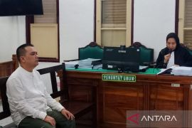 Mantan Kadisdik Langkat-Sumut dituntut 18 bulan penjara