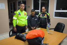 Polda Lampung gagalkan penyelundupan 4 kg ganja di Tol Bakter
