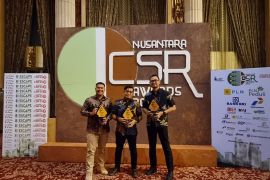 Tiga penghargaan Nusantara CSR Awards bukti Peduli PLN UIP KLB pada negeri