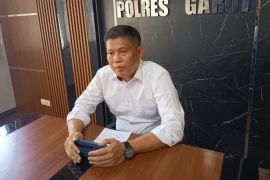 Polres Garut menciduk dua pelaku penggelapan 7,9 ton kopi