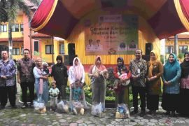 Pemkab Bekasi gelar kegiatan "gempur" stunting di Kecamatan Serang Baru