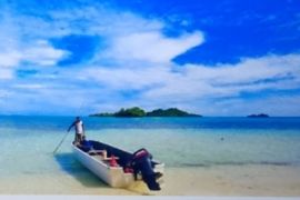 Dispar Supiori ajak kelompok sadar wisata menjaga kebersihan pantai