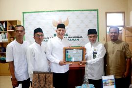 Sabar AS terima penghargaan dari Baznas Pasaman komitmen salurkan zakat