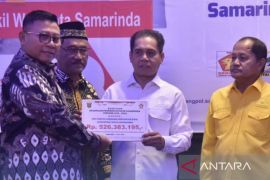 Pemkot Samarinda  salurkan bantuan dana partai politik Rp 2,3 miliar.
