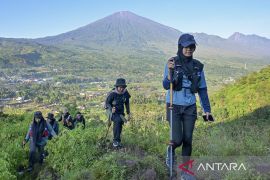 Pembangunan kereta gantung ke gunung Rinjani batal