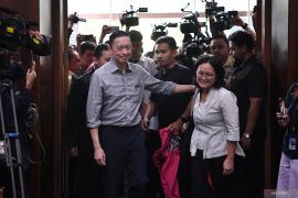 Tom Lembong bacakan nota pembelaan pada sidang korupsi gula