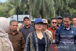 Wamendiktisaintek survei lokasi Sekolah Garuda di Sultra