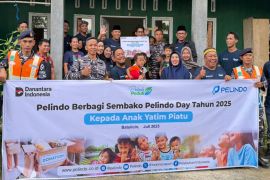Pelindo Batulicin berbagi kasih di momen Pelindo Day 2025