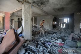 26 orang tewas saat Israel serang tenda pengungsi, pusat bantuan Gaza