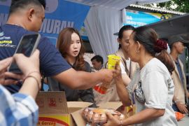 Gerakan Pangan Murah Ngider Tangsel diserbu warga Ciputat