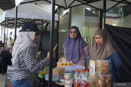 OIKN promotes anti-plastic message with Nusantara food festival
