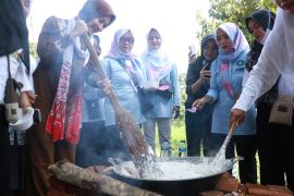 Festival Bubur Suro di Serang sebagai pelestarian budaya