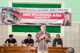 Ditemukan seragam mahal di Trenggalek, DPRD Jatim minta Disdiksegera evaluasi