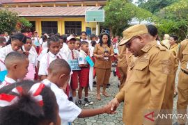 Lobat: Proses belajar pada awal ajaran baru berjalan lancar