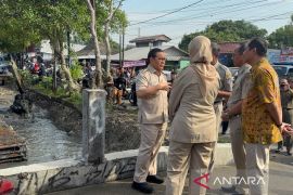 Pramono akui tak tidur karena atasi banjir Jakarta pada Minggu malam