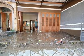 Satu orang meninggal, 6.700 KK terdampak banjir di Mataram