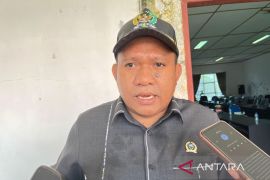 DPRK Manokwari ingatkan  Disdik tegas larang komite sekolah pungut iuran